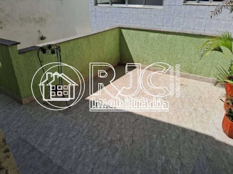 a1a373cf-60b6-4a0d-9c98-5d56fc - 21