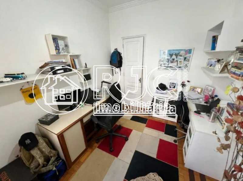 bd22e654-7782-4e00-afc6-0a9484 - 24