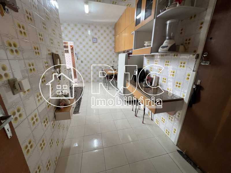 20221109T1845040300-946144353 - 18