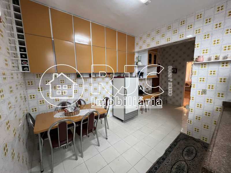 20221109T1845190300-513952257 - 21