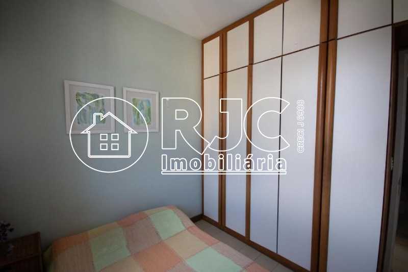 893665151-634.6314150132462DSC - 12