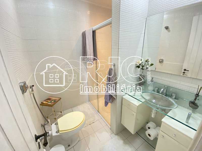 14719_G1660673021 - 16