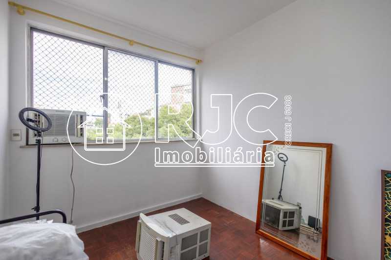 original895073884-813.81131276 - 24