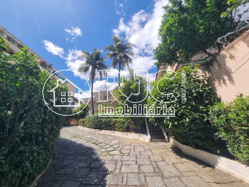 Conheça 2 do imóvel - Casa à venda Rua Grajaú, Grajaú, Rio de Janeiro - R$ 1.990.000 - MBCA110001 - 3 2 - 3