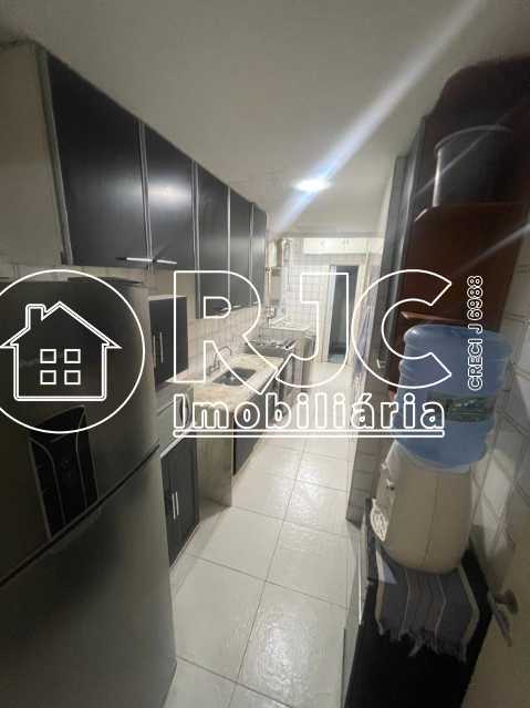 8e3a9a98-e22b-49cb-a820-1486f1 - 18