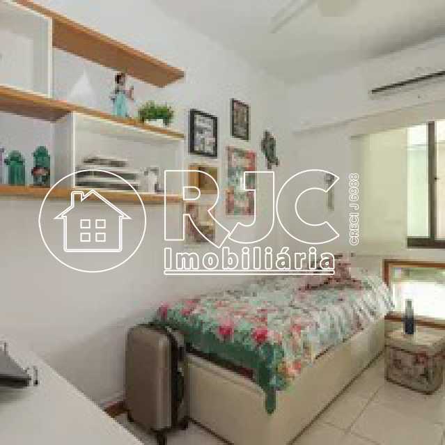 imgi_13_original894977744-740. - 7