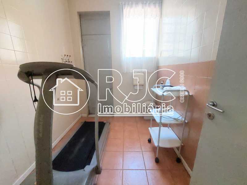 original_4f7d47f7-5ea4-4ac5-9e - 16