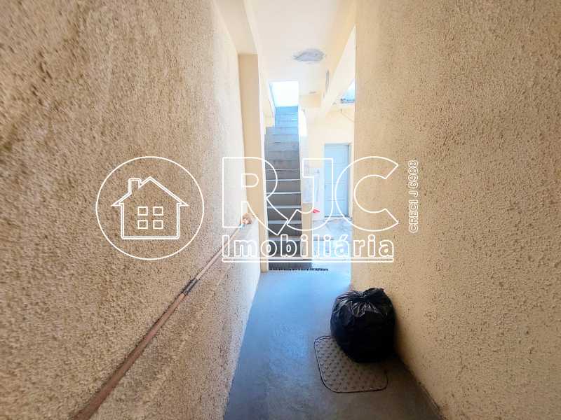 original_5aeff2cd-d809-4d5d-a7 - 25