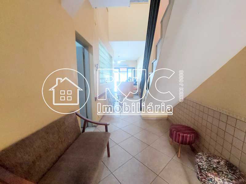 original_cc28cd6a-d498-4430-80 - 9