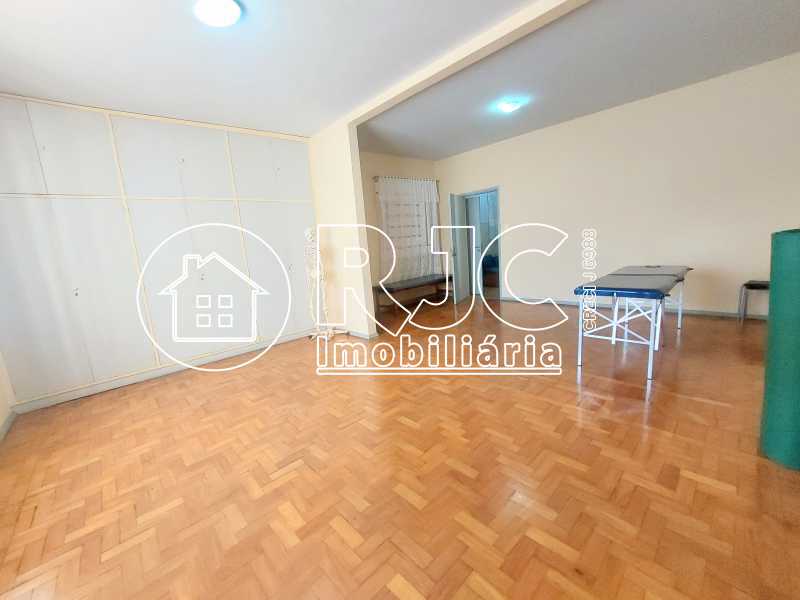 original_f3528863-b3c1-45ed-ab - 6