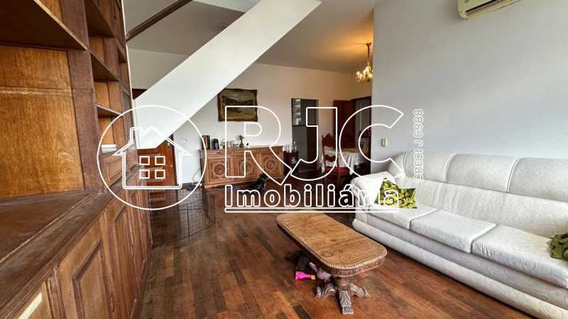 WhatsApp Image 2025-11-27 at 1 - 5