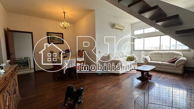 WhatsApp Image 2025-11-27 at 1 - 6