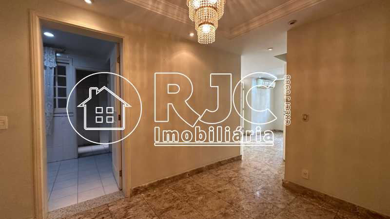 WhatsApp Image 2025-12-15 at 1 - 7