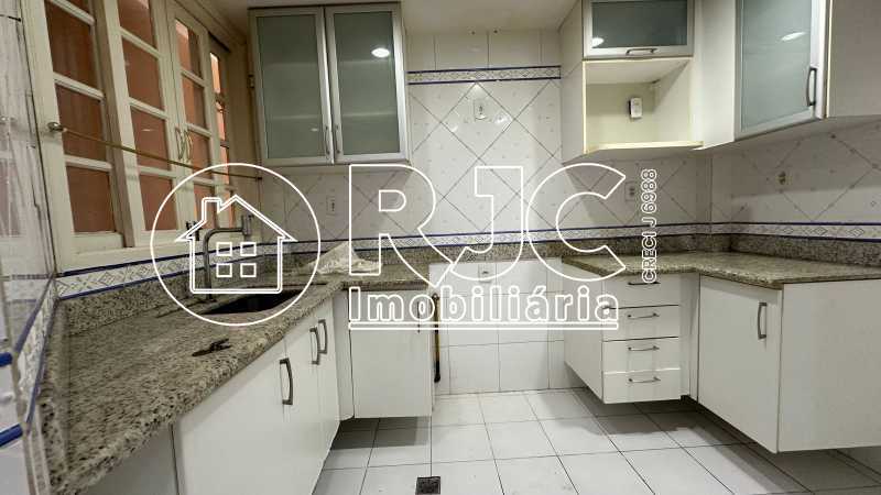 WhatsApp Image 2025-12-15 at 1 - 8