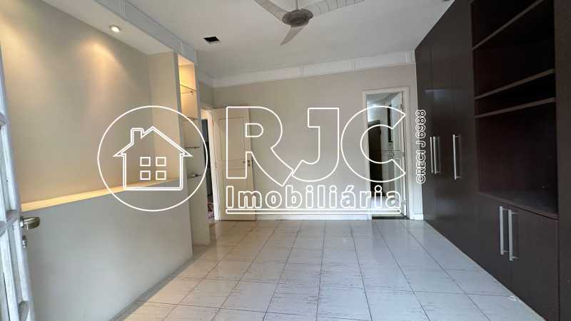 WhatsApp Image 2025-12-16 at 1 - 25