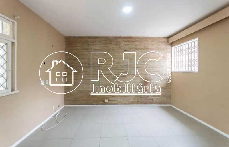 WhatsApp Image 2025-12-04 at 1 - 5