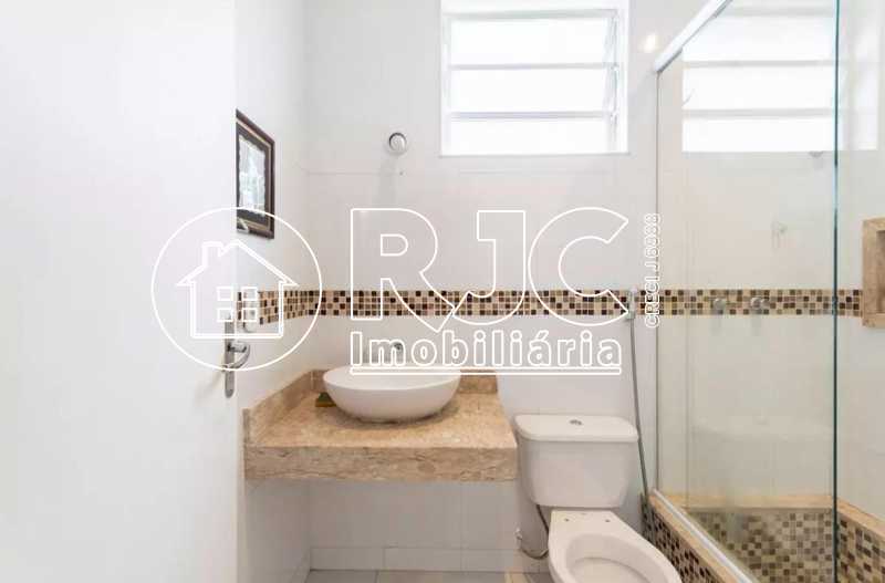 WhatsApp Image 2025-12-04 at 1 - 18