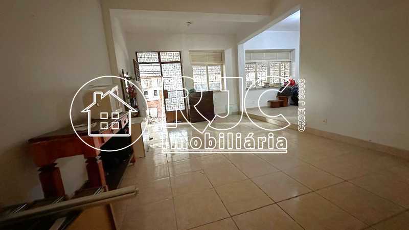 WhatsApp Image 2025-12-04 at 1 - 2