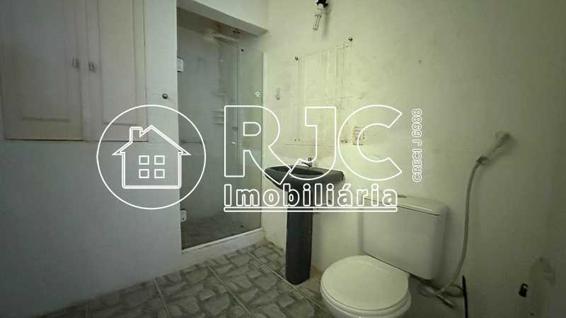 WhatsApp Image 2025-12-04 at 1 - 6