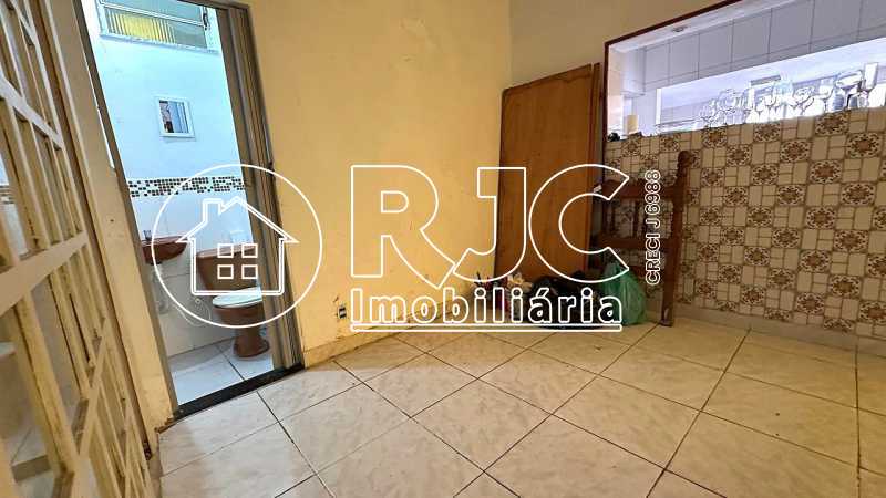 WhatsApp Image 2025-12-04 at 1 - 7