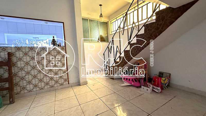 WhatsApp Image 2025-12-04 at 1 - 8