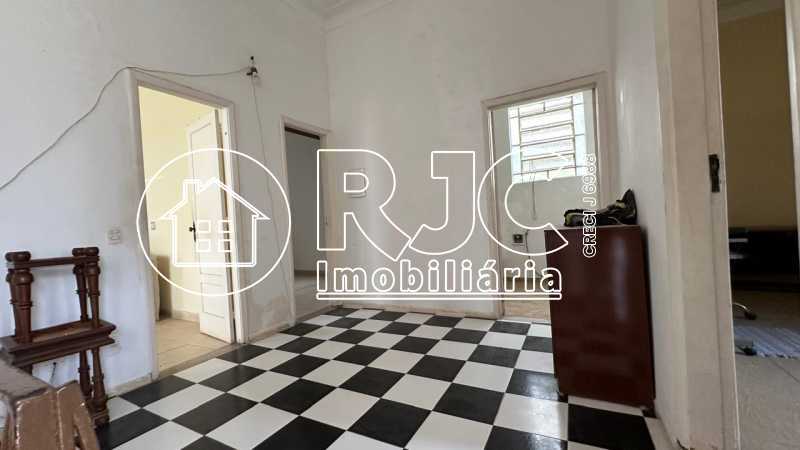 WhatsApp Image 2025-12-04 at 1 - 16