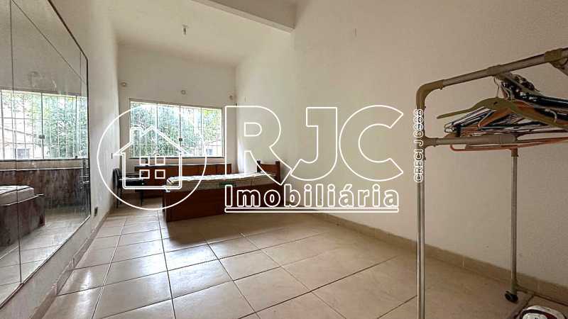 WhatsApp Image 2025-12-04 at 1 - 20