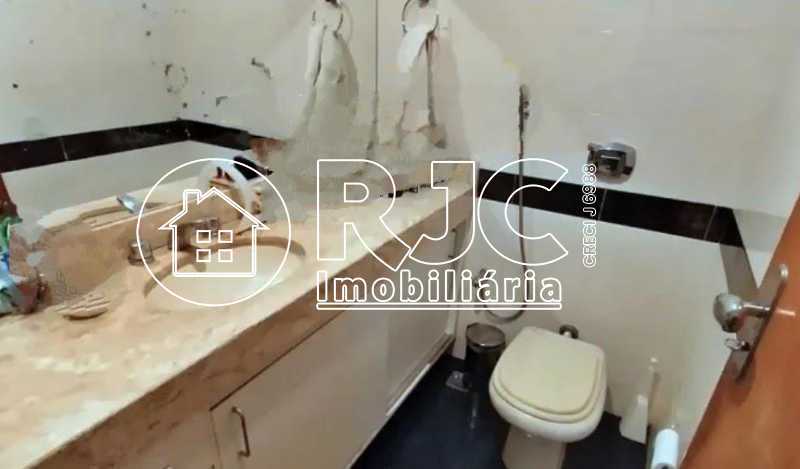 PHOTO-2025-12-05-14-29-57_3 - 13