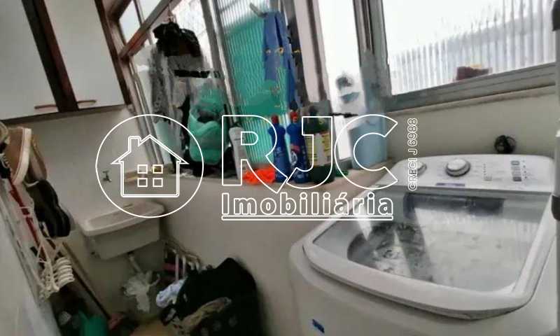 PHOTO-2025-12-05-14-29-59 - 19