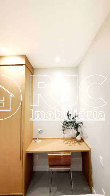 215360a9-b7b3-4b01-980c-425e5d - 9