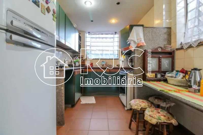 casa-com-3-quartos-a-venda-320 - 9