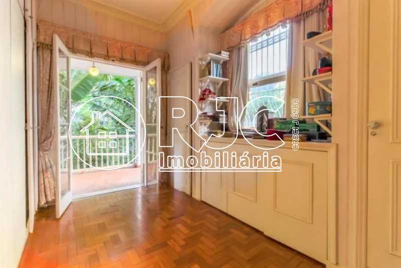 casa-com-3-quartos-a-venda-320 - 24