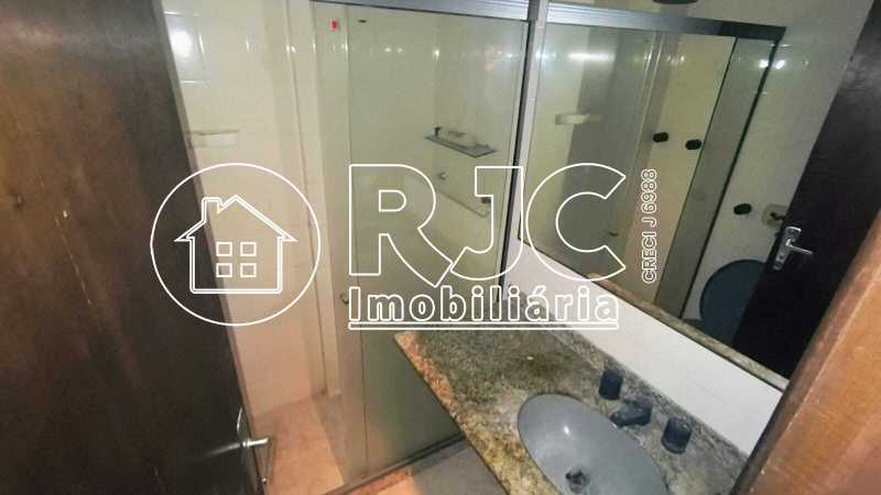 2173e61c-6f66-4365-ba23-b51789 - 6