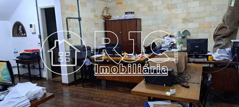 WhatsApp Image 2025-06-06 at 2 - 7