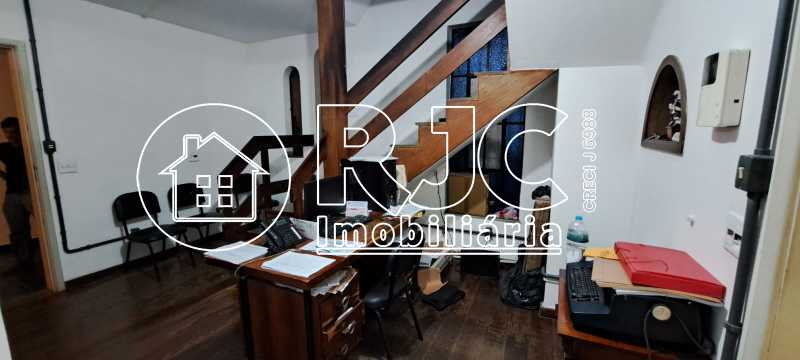 WhatsApp Image 2025-06-06 at 2 - 12