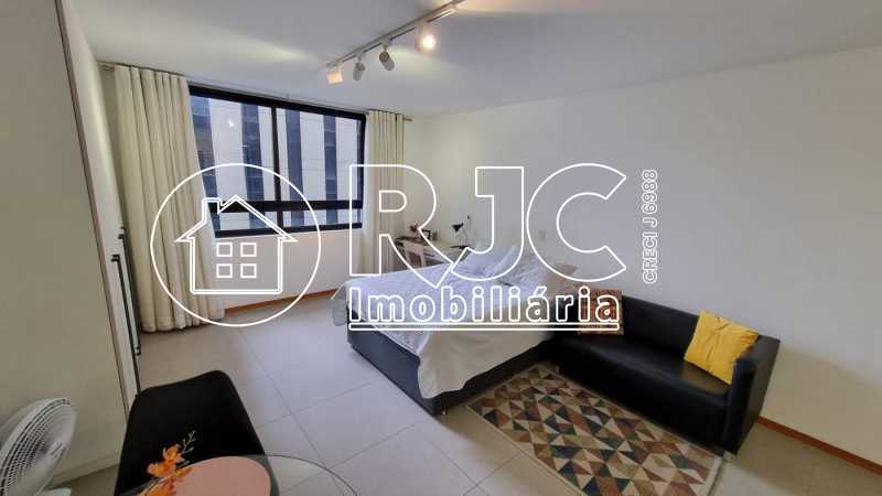 Conheça 03. do imóvel - Studio à venda Rua Senador Dantas, Centro, Rio de Janeiro - R$ 480.000 - MBST00043 - 3 03. - 3