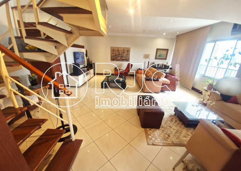Conheça 2 do imóvel - Cobertura à venda Rua Martins Pena, Tijuca, Rio de Janeiro - R$ 1.600.000 - MBCO40273 - 2 2 - 2