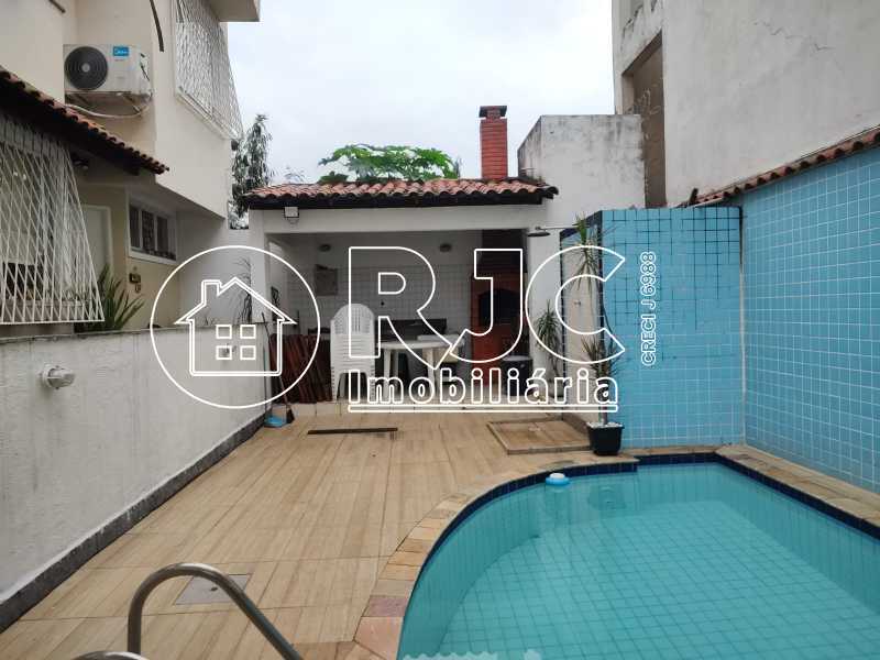 Conheça 030. do imóvel - Casa em Condomínio 3 quartos à venda Pechincha, Rio de Janeiro - R$ 370.000 - MBCN30102 - 30 030. - 30