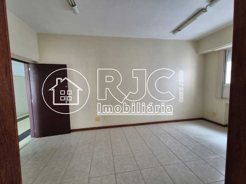 Conheça 5 do imóvel - Sala Comercial 45m² à venda Avenida Treze de Maio, Centro, Rio de Janeiro - R$ 140.000 - TISL00076 - 5 5 - 5