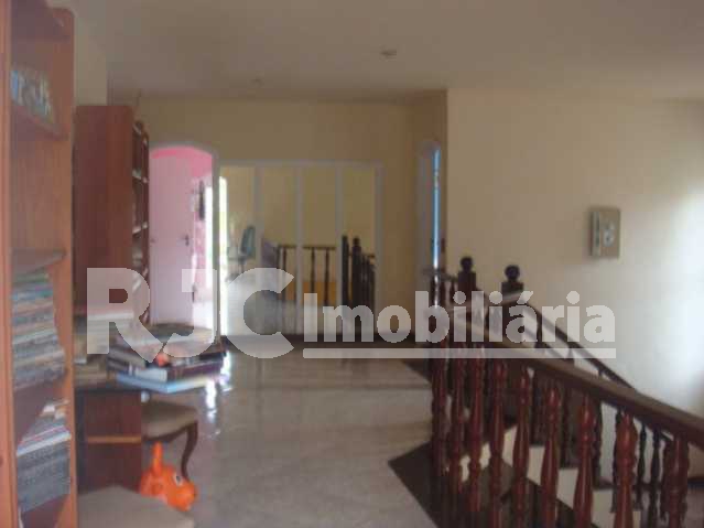 Circulação intima 2 piso 7 - 17