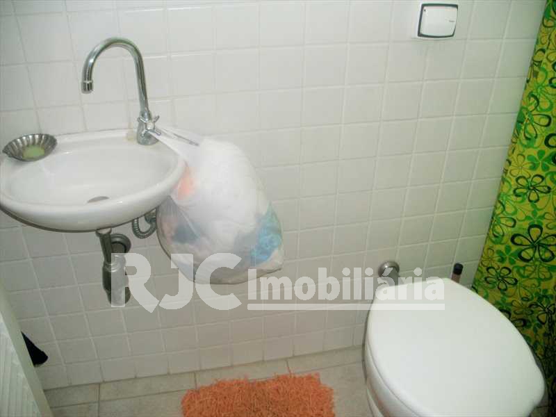 6.  Banheiro de Empregada - 18