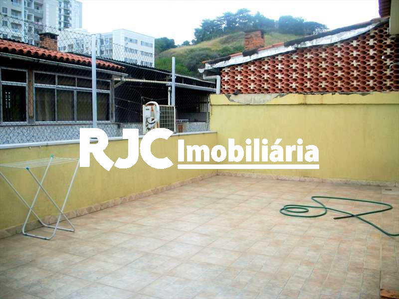 9.    Terraço - 18