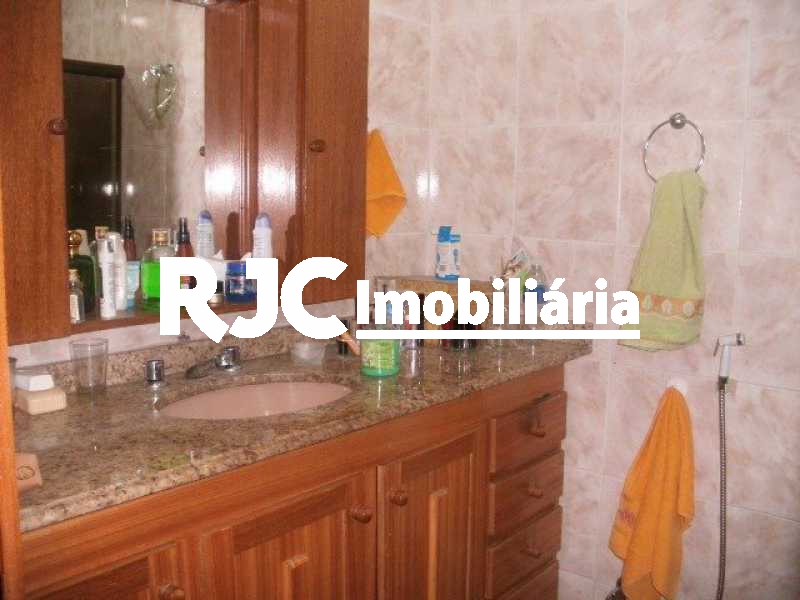 4..     Banheiro Suíte - 14