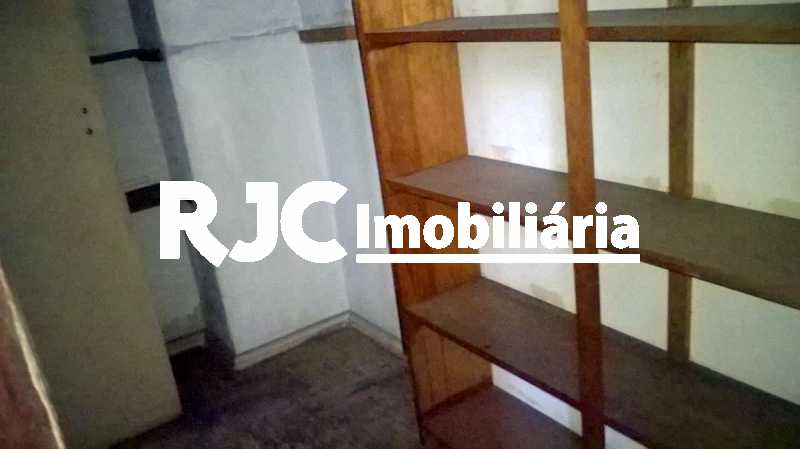 14    Banheiro Empr - 13