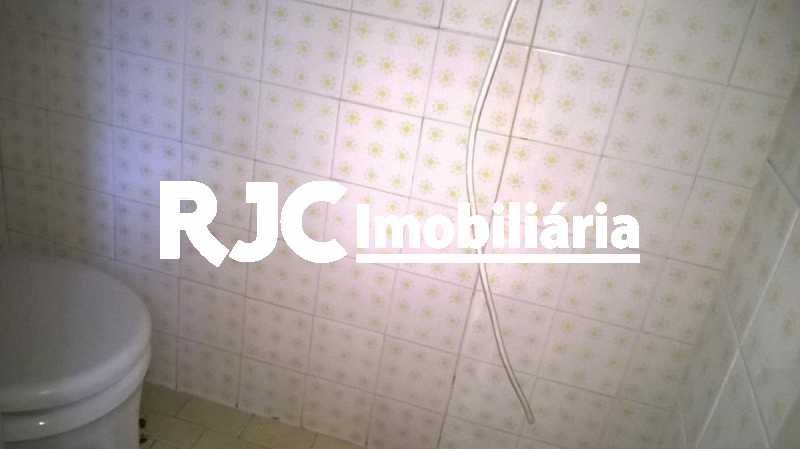 16    Banheiro Serviço - 15