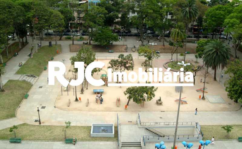 PRAÇA AFONSO PENA - FOTO 21 - 20