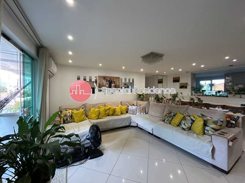 SALA11. - 1