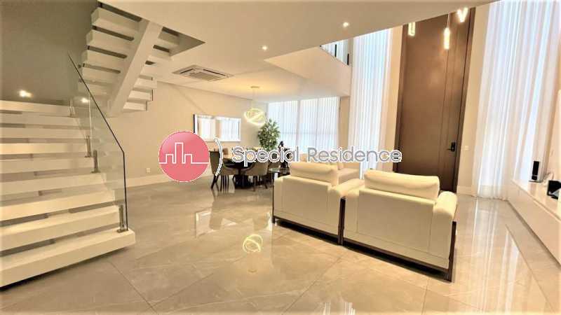 8ec11fef-9094-4e87-b8e1-a6a0f7 - 4