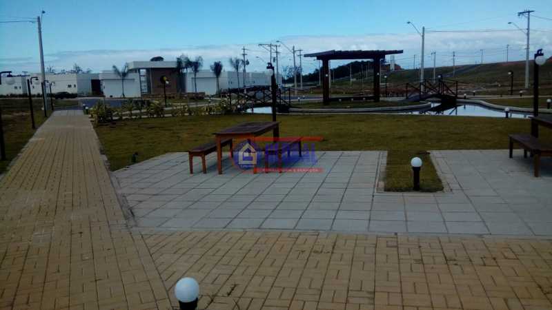 Lounge 2 - 8