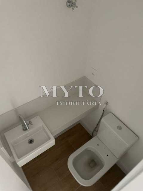 3F621E91-263C-4738-8F8C-5A7471 - 6